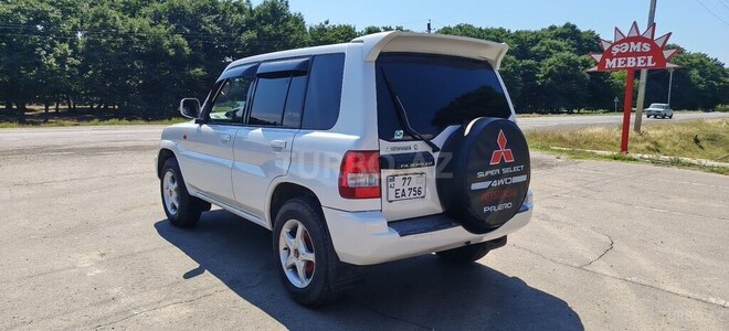 Mitsubishi Pajero io-10