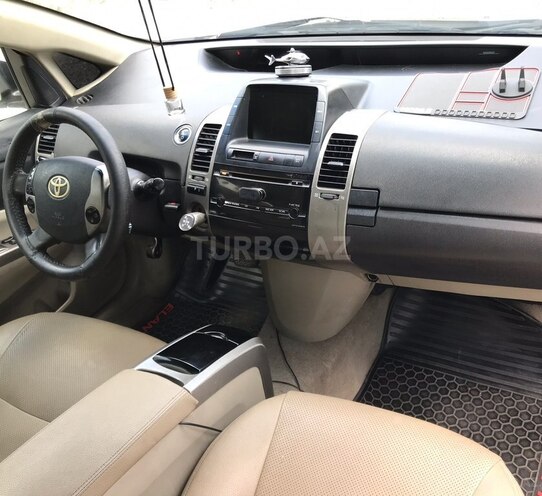 Toyota Prius-10