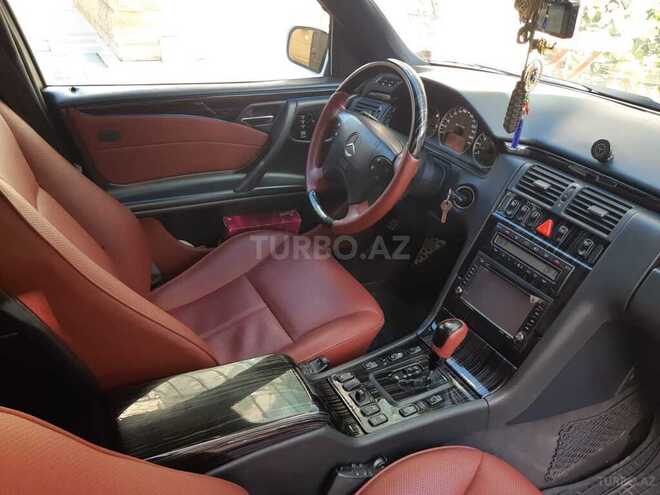 Mercedes E 320-5