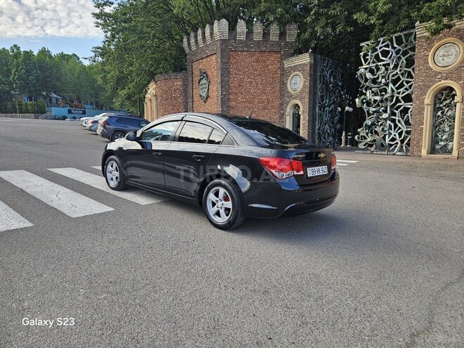 Chevrolet Cruze-20