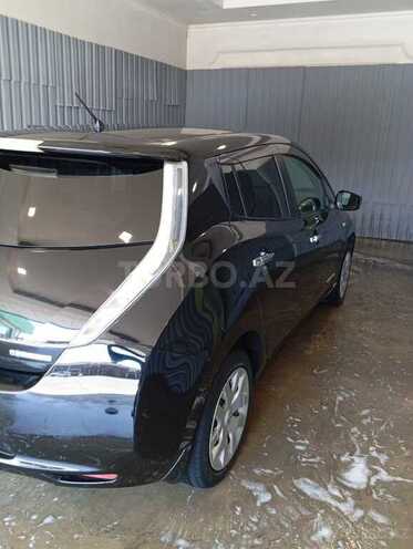 Nissan Leaf-3