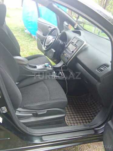 Nissan Leaf-11