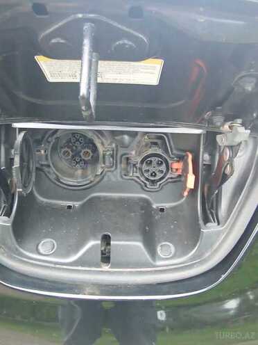 Nissan Leaf-6
