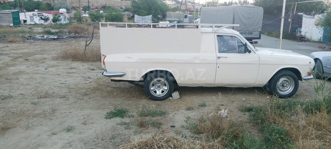GAZ 24 "Volga"-4