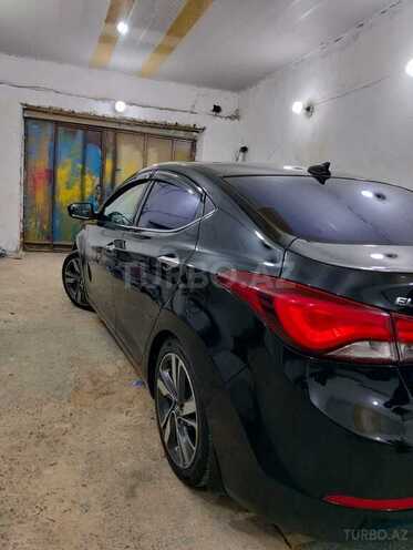 Hyundai Elantra-3