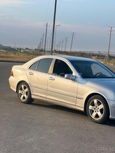 Mercedes C 220-2