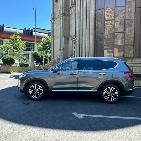 Hyundai Santa Fe-5