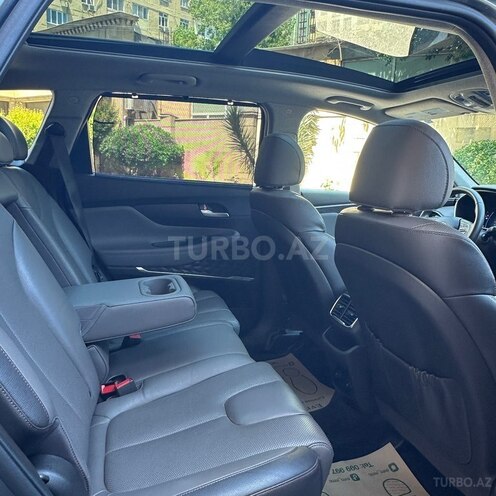 Hyundai Santa Fe-13