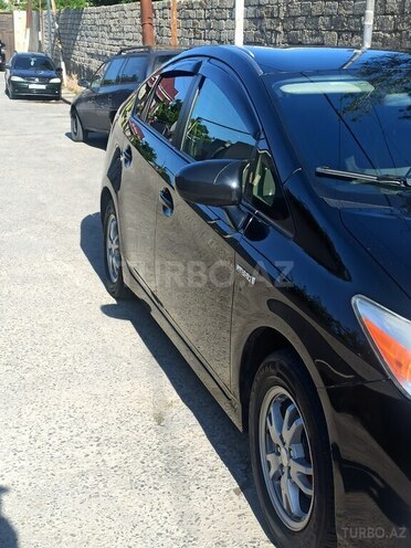 Toyota Prius-3