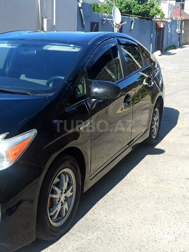 Toyota Prius-4