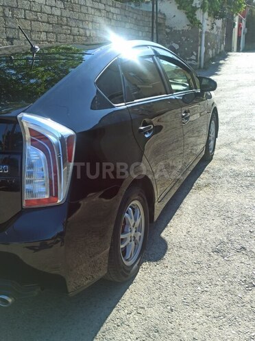 Toyota Prius-6