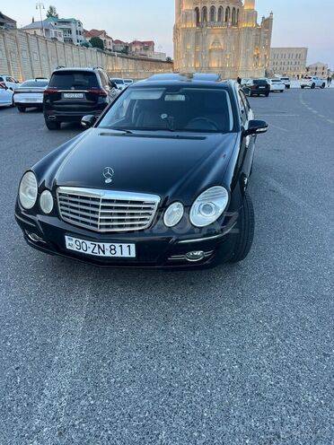 Mercedes E 220-2
