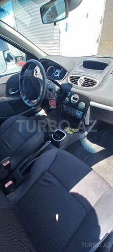 Renault Clio-7