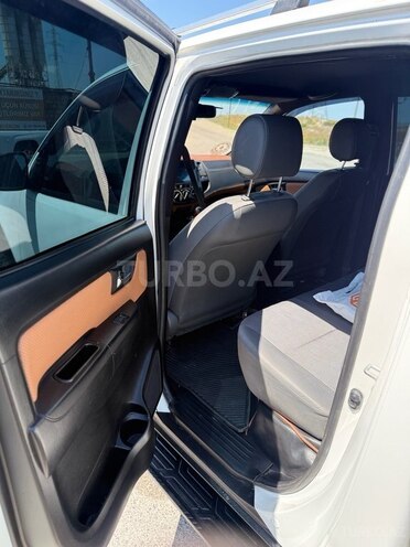 Toyota Hilux-13