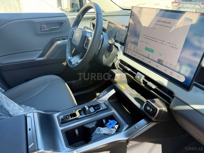 Toyota RAV4-13