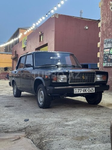 LADA (VAZ) 2107-1