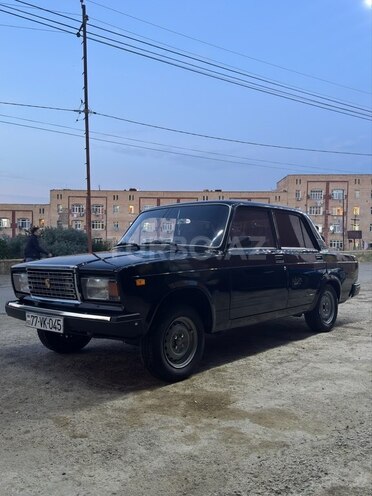 LADA (VAZ) 2107-2