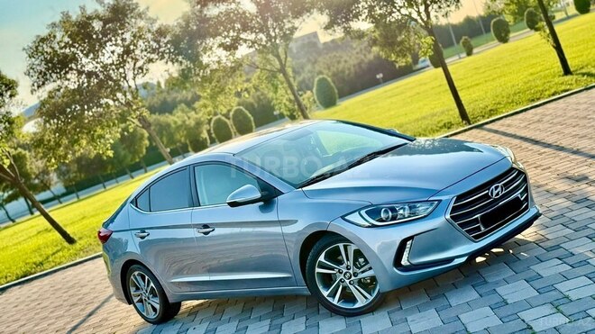 Hyundai Elantra-2