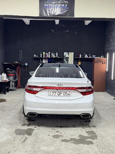 Hyundai Grandeur-11