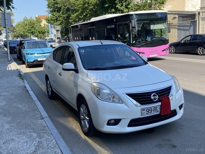 Nissan Sunny-5