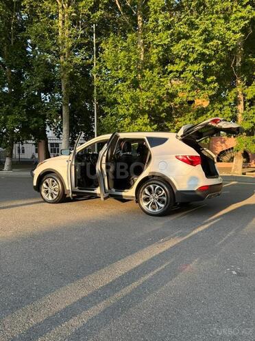 Hyundai Santa Fe-7