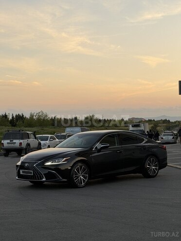 Lexus ES 300h-6