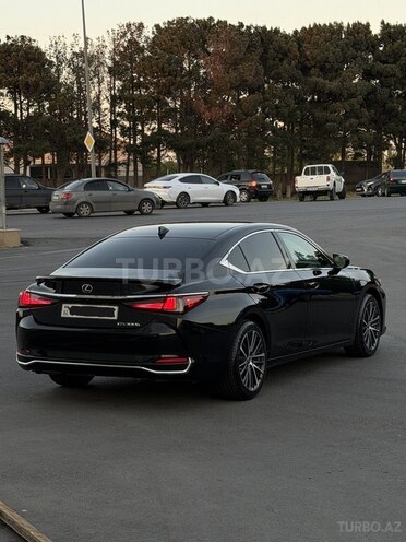 Lexus ES 300h-7