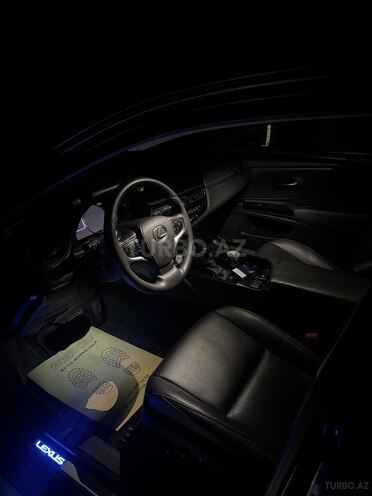 Lexus ES 300h-10