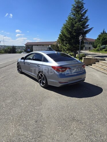 Hyundai Sonata-3