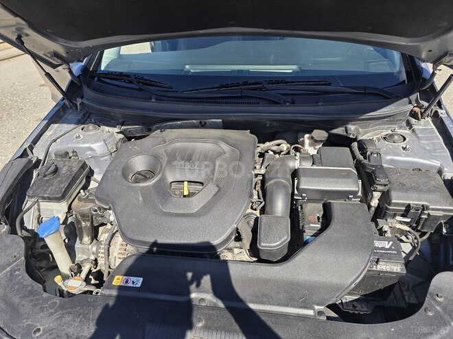 Hyundai Sonata-14