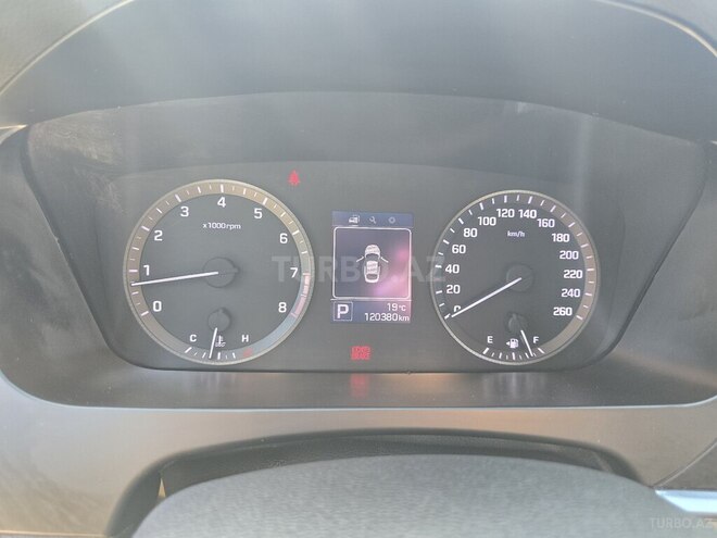 Hyundai Sonata-13