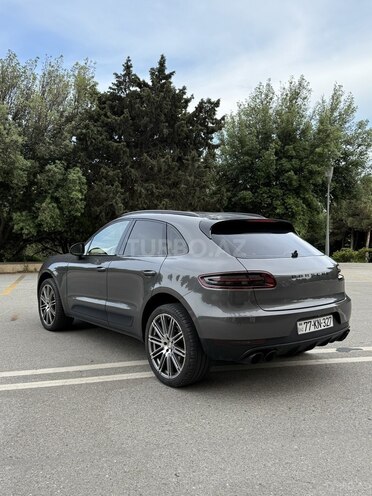 Porsche Macan S-4