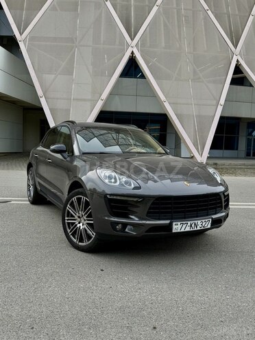 Porsche Macan S-1