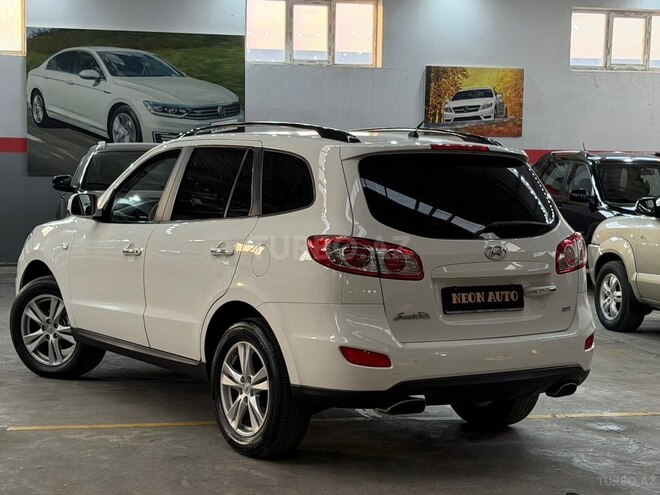 Hyundai Santa Fe-5
