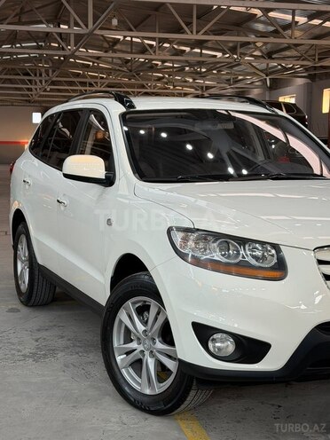 Hyundai Santa Fe-12