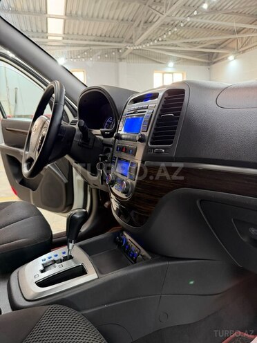Hyundai Santa Fe-19