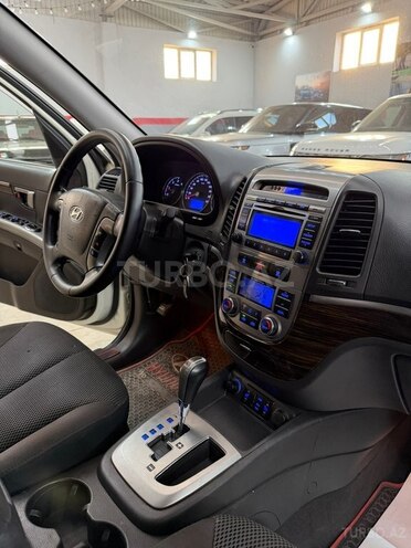Hyundai Santa Fe-18