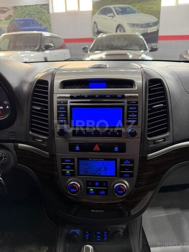 Hyundai Santa Fe-24