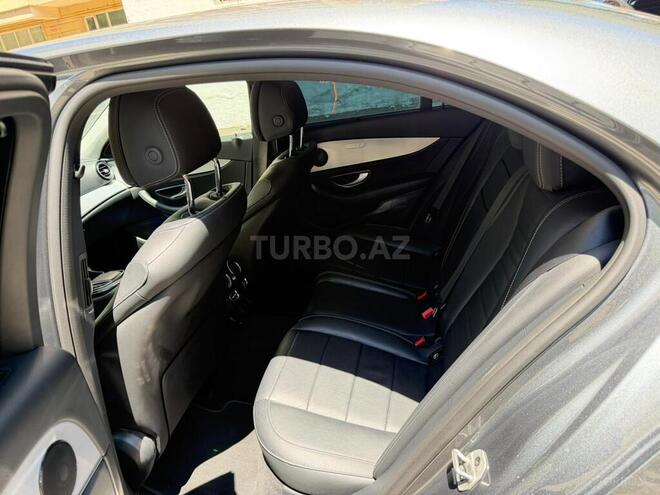 Mercedes E 300 e-7