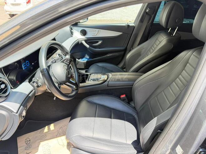 Mercedes E 300 e-3