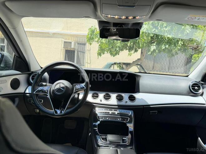Mercedes E 300 e-4