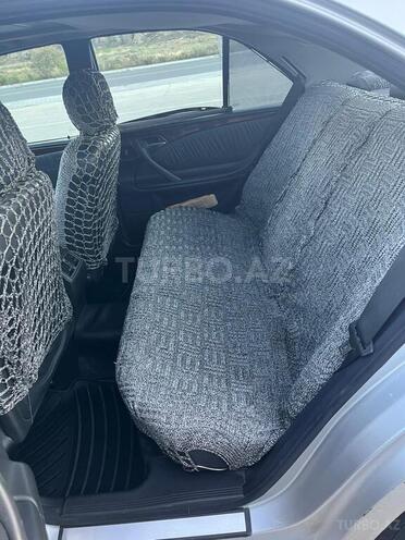Mercedes E 240-9