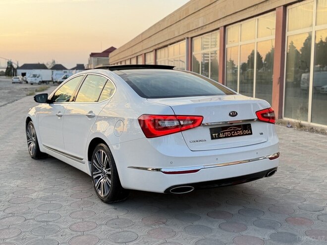 Kia Cadenza-12