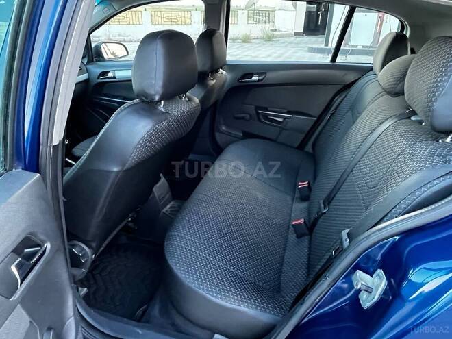 Opel Astra-11