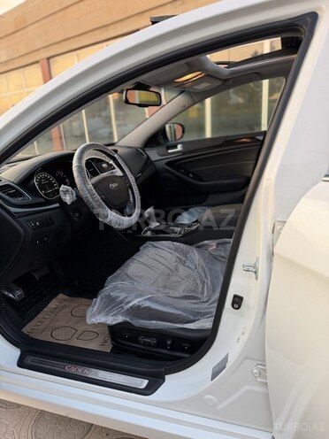 Kia Cadenza-16