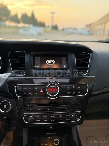 Kia Cadenza-21