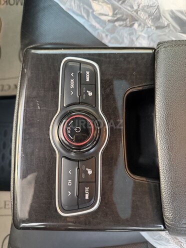 Kia Cadenza-22