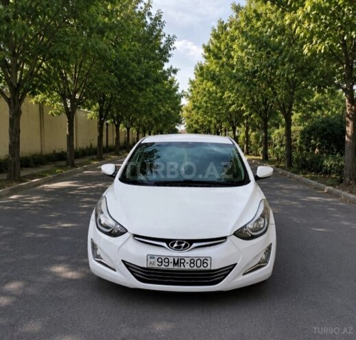 Hyundai Elantra-1