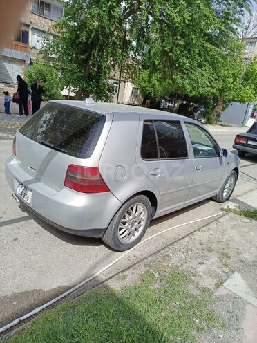 Volkswagen Golf-3