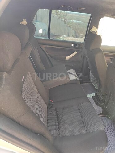 Volkswagen Golf-4